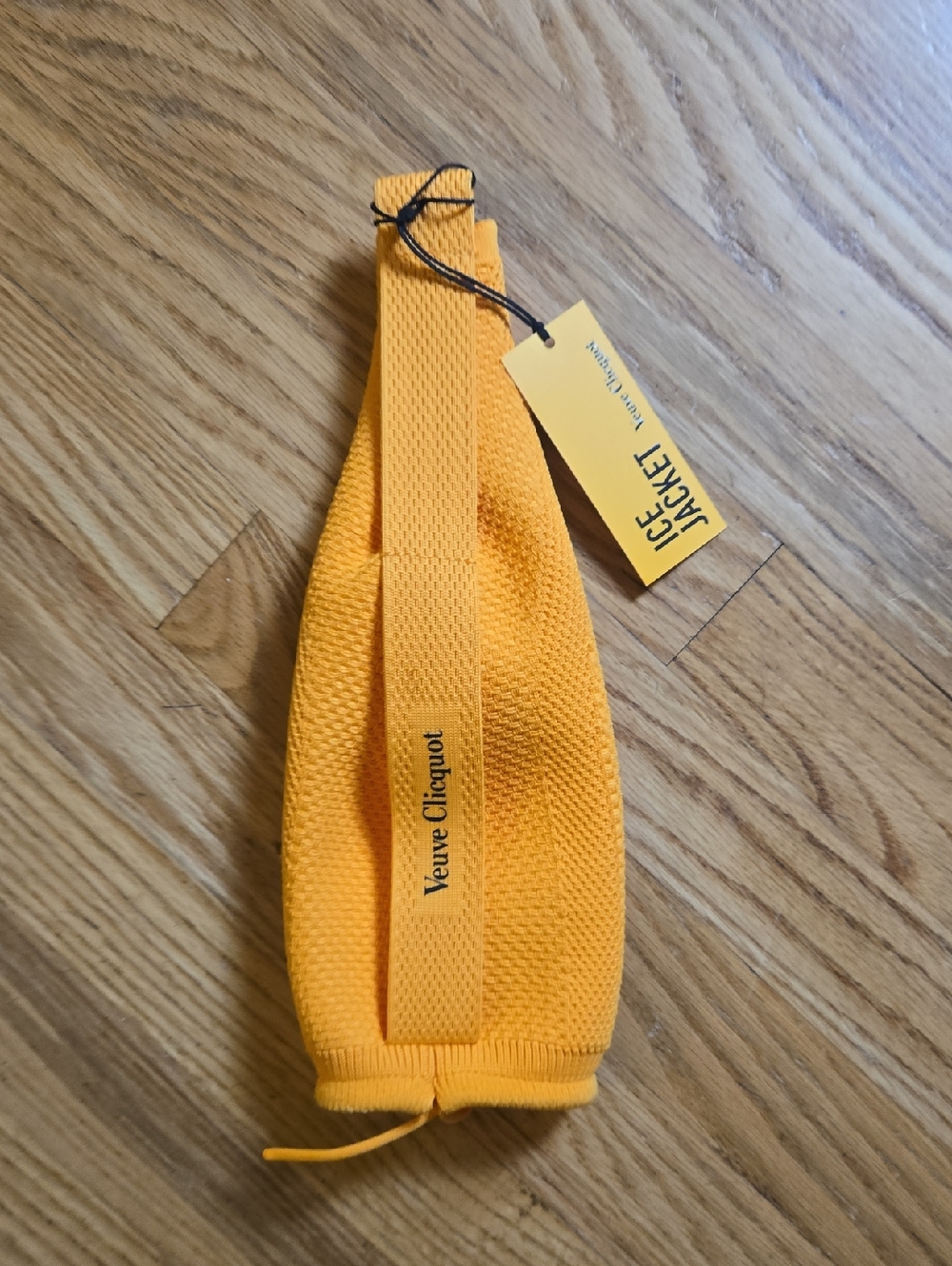 BN Veuve Clicquot orange Ice Jacket knit champagne bottle holder
